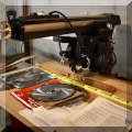 T02. Craftsman radial saw. 
